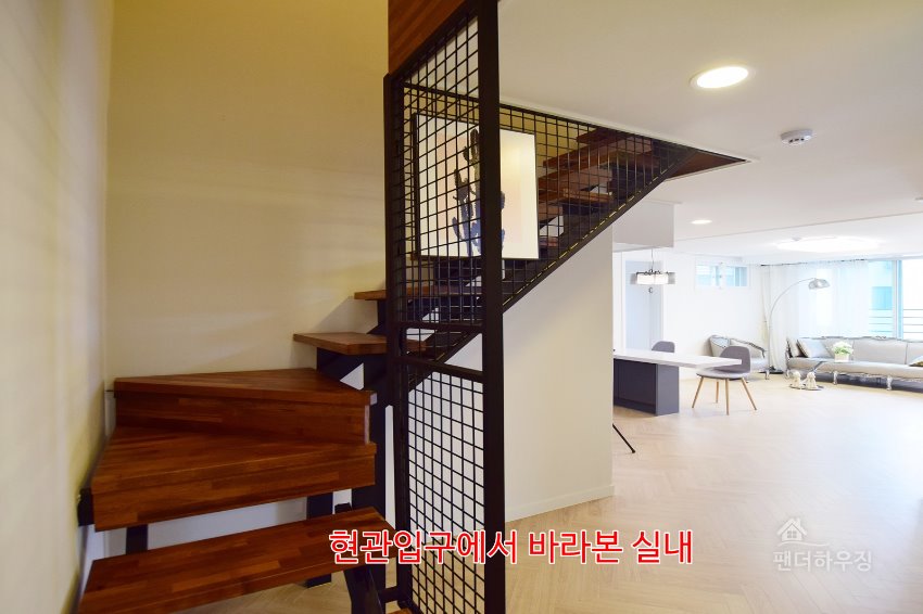 기타.현관입구에서 바라본 실내.JPG