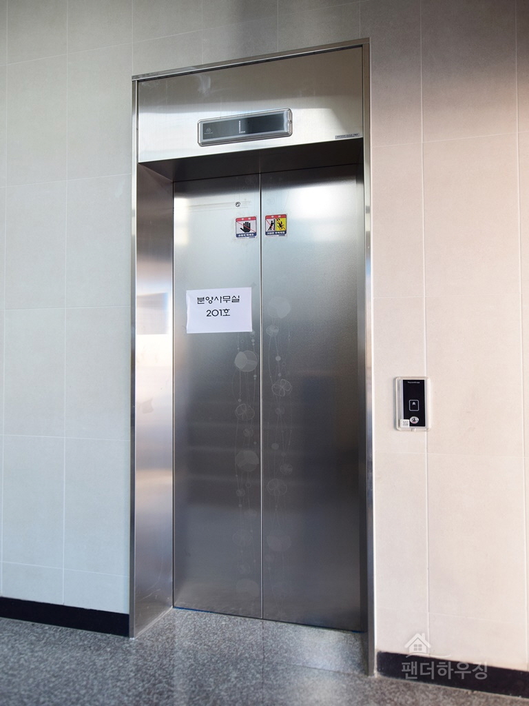 엘리베이터.jpg