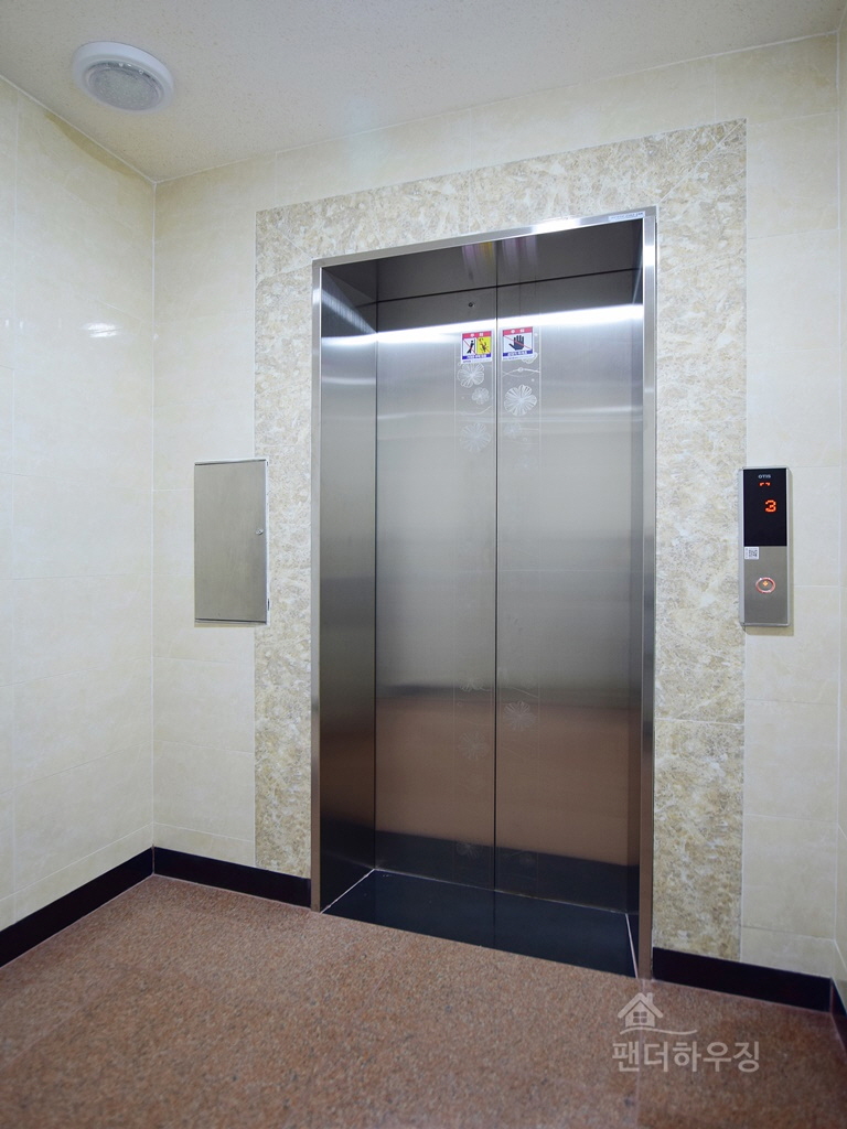엘리베이터.jpg